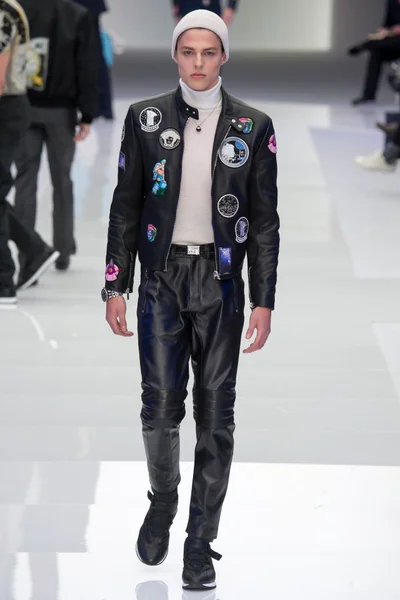 Look 38